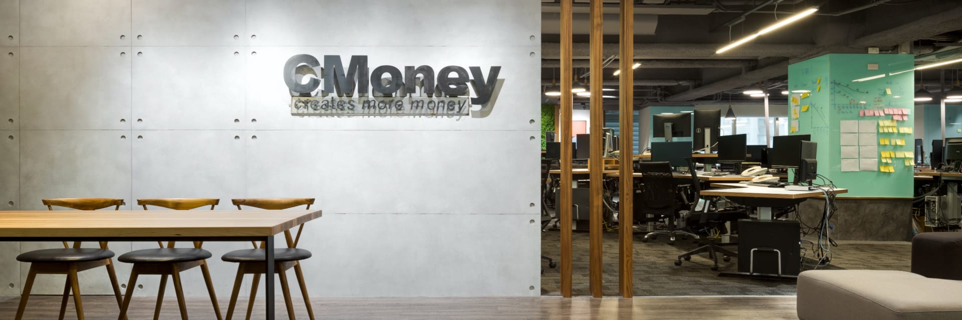 CMoney全曜財經資訊股份有限公司 cover image