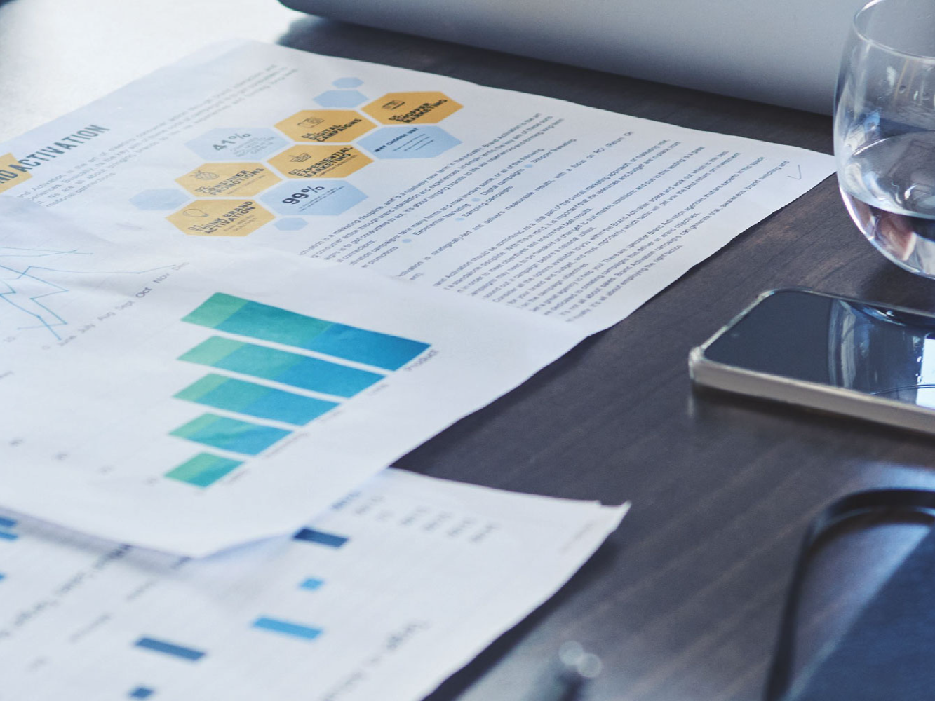 Cover of Navigating Supply Chain Challenges.